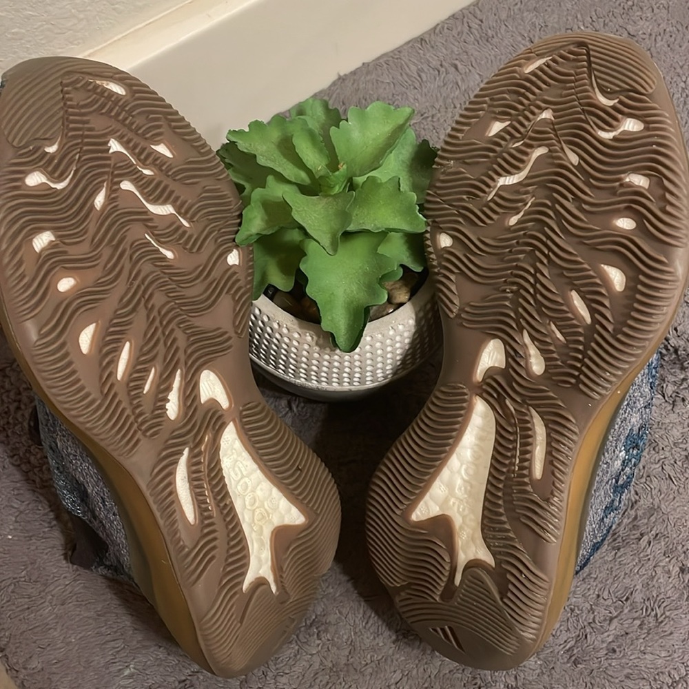 Adidas Yeezy Boost 380 Covellite size 4.5 - Picture 6 of 7